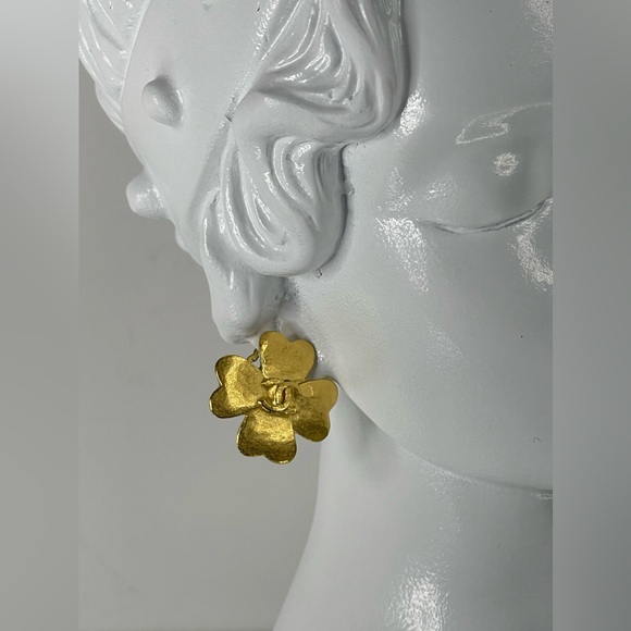 CHANEL CC Clover Clip On Earrings With Box - Picture 12 of 14